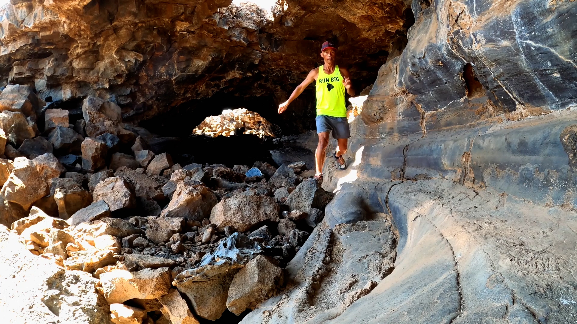 Everything Hawaii: Kiholo Lava Tubes